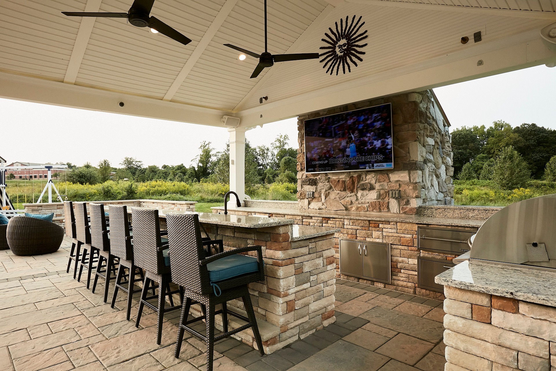 Outdoor kitchen 2024 installers near me